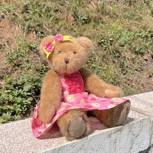 Vintage Boyd’s bear.